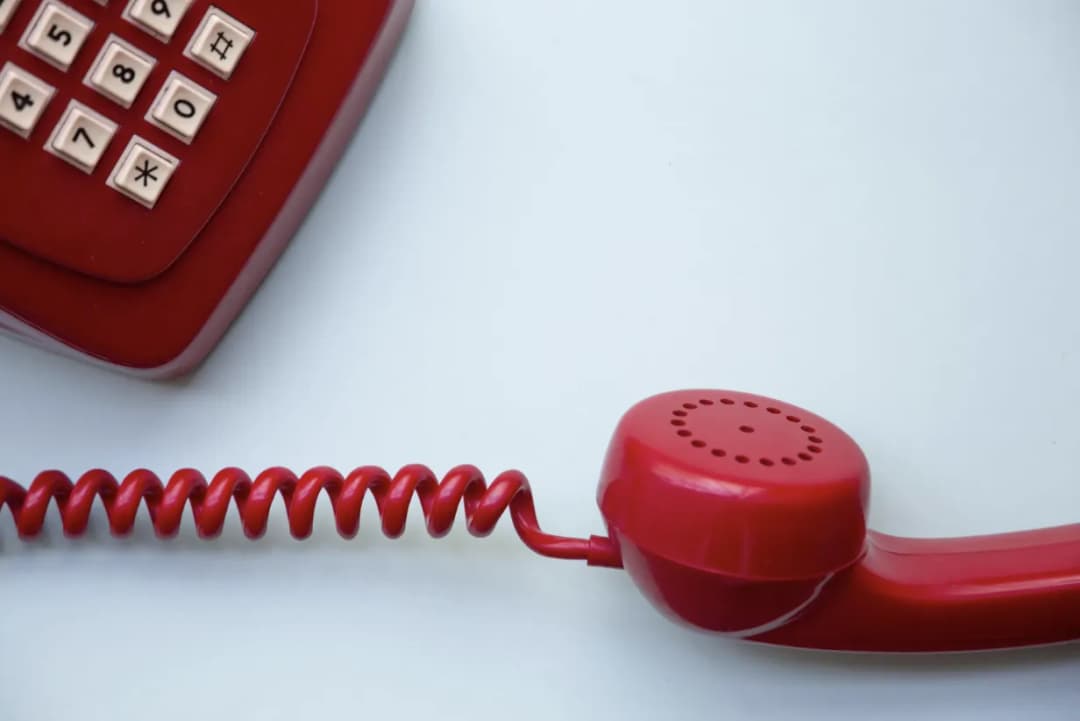 Podwójny numer w jednym telefonie: kiedy to się opłaca, a kiedy lepiej odpuścić