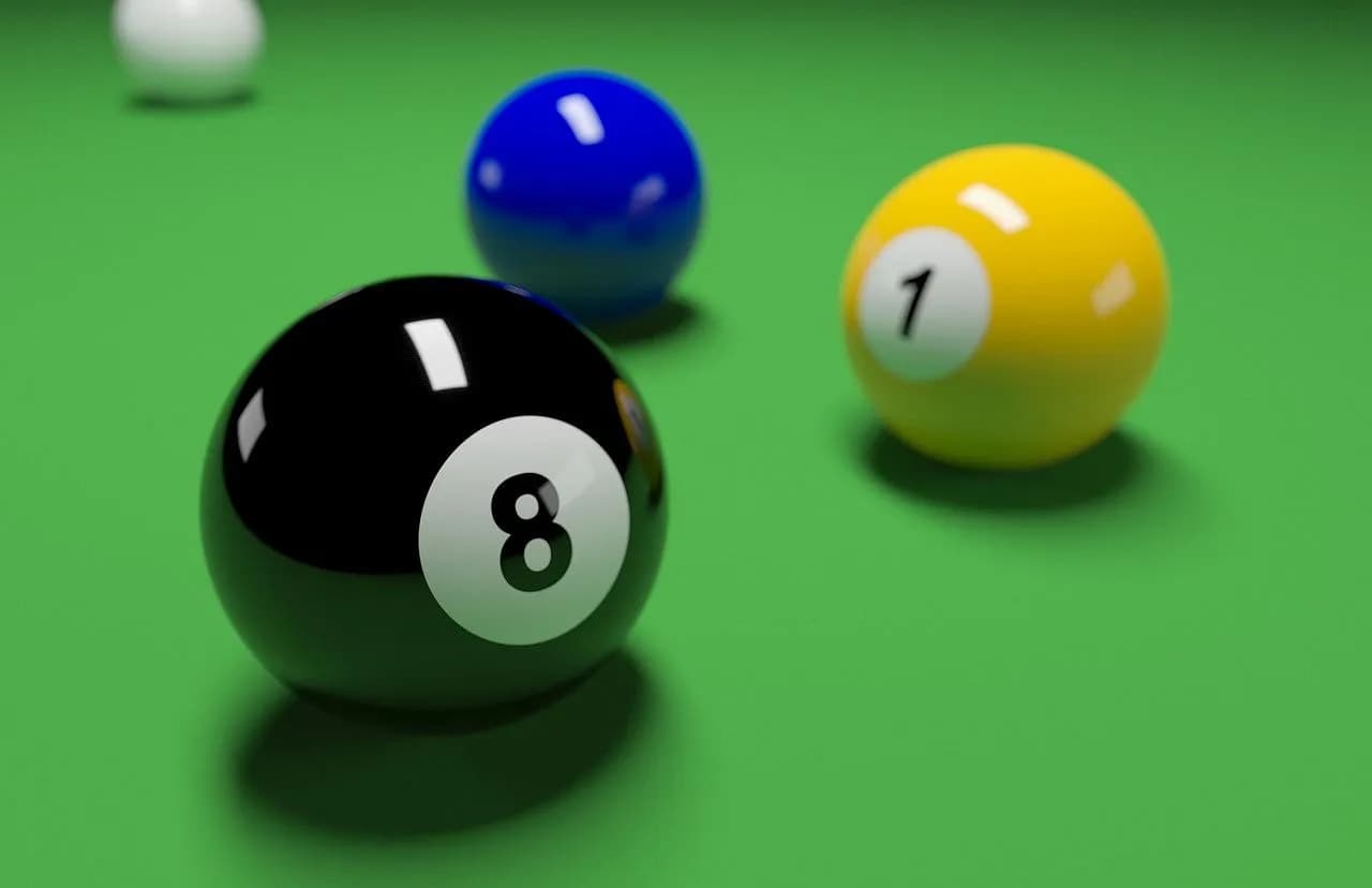 Rok Numerologiczny 8 - Odkryj Wibrację Twojego Roku