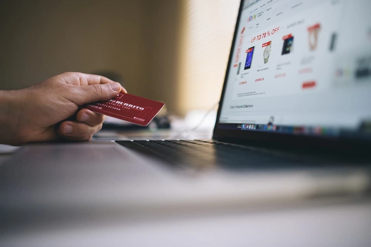 Krok po kroku: Jak zobaczyć możliwości reklamy w internecie i podjąć świadomą decyzję
