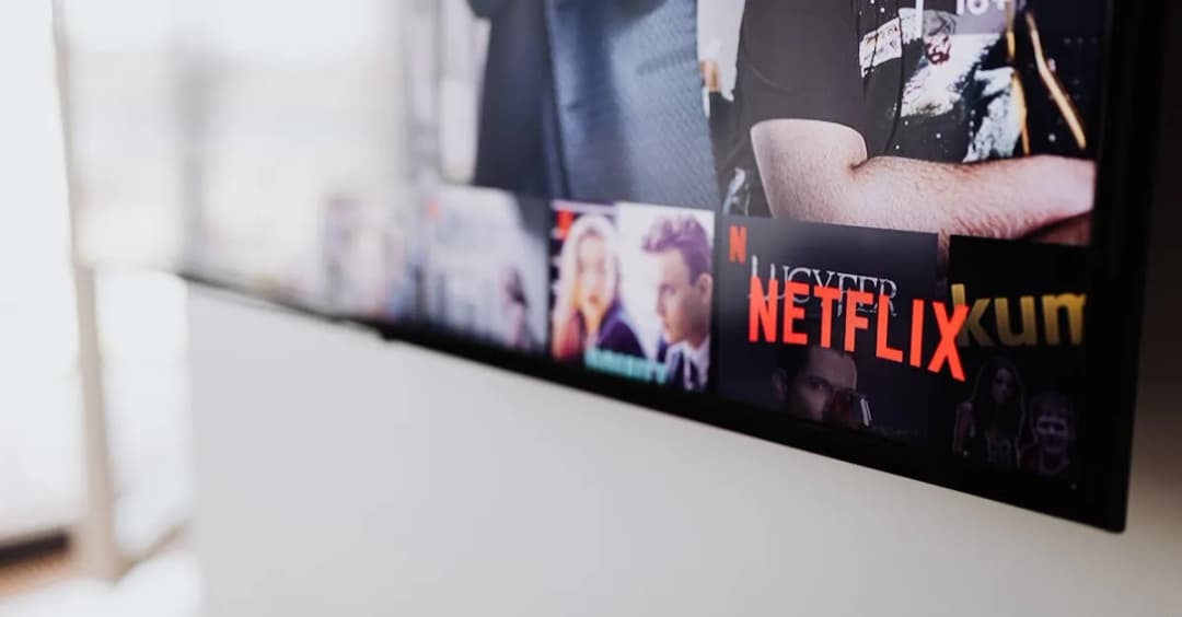 Jakie aplikacje do oglądania filmów za darmo? Sprawdź najlepsze darmowe aplikacje.
