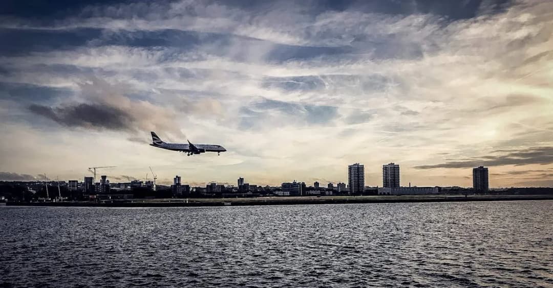 Jak filmy sci-fi bez przemocy zmieniają mapę gatunku?